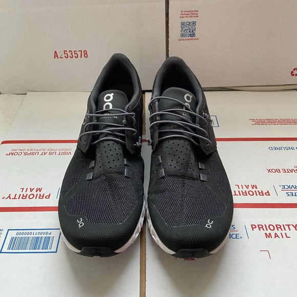 On Cloud Swiss Engineering *Sold on Mercari* - Picture 2 of 8